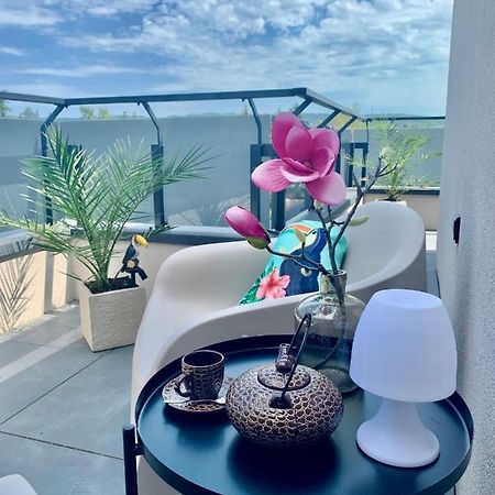 Madagascar Apartman Keszthely Bagian luar foto